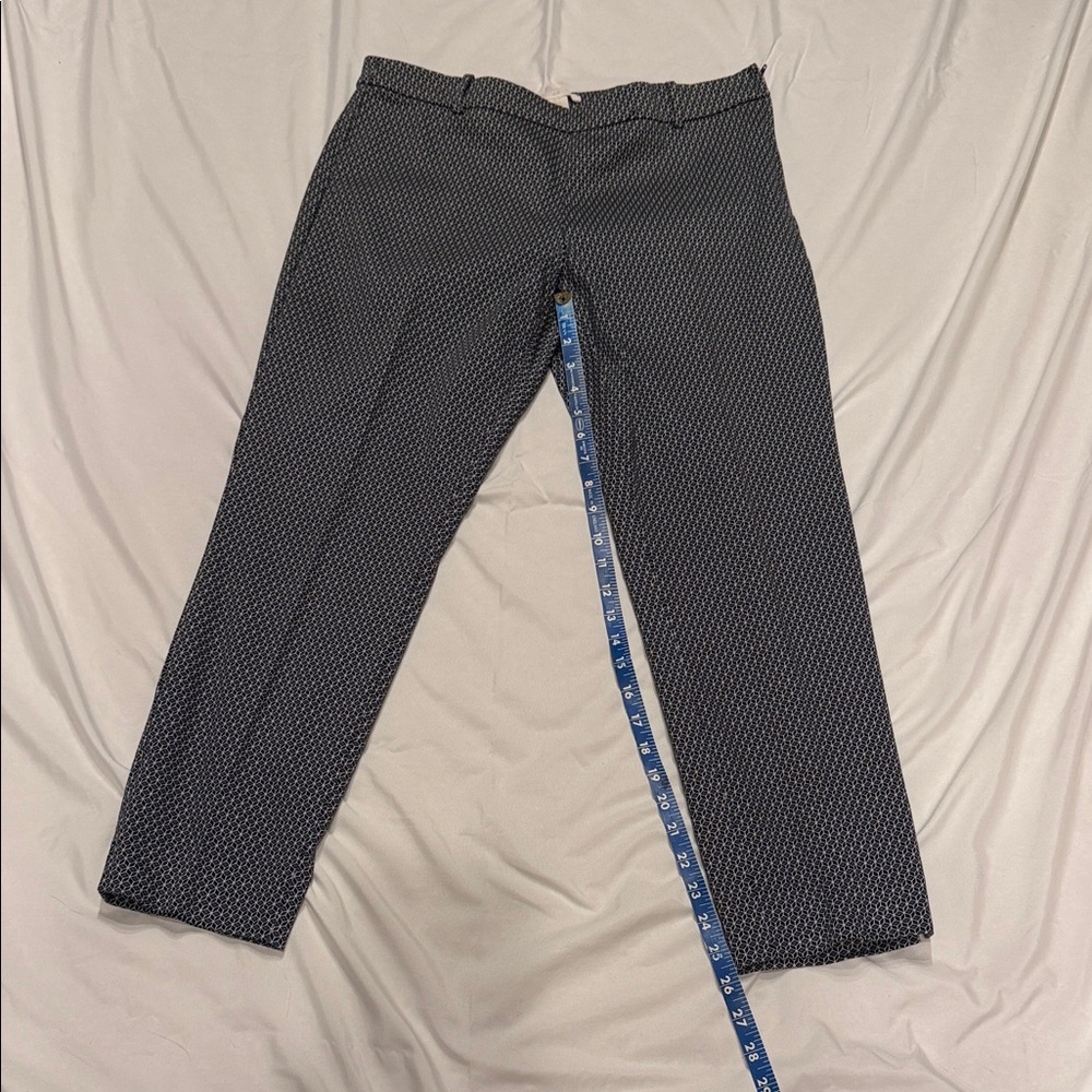Women’s Black Patterned Pants H&M size 12 side zip